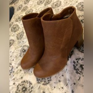 Naturalizer Size 8 Leather Ankle Boot, New  Never Worn